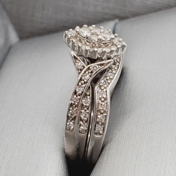 Marquise Diamond Wedding Ring Set - Picture 2 of 7
